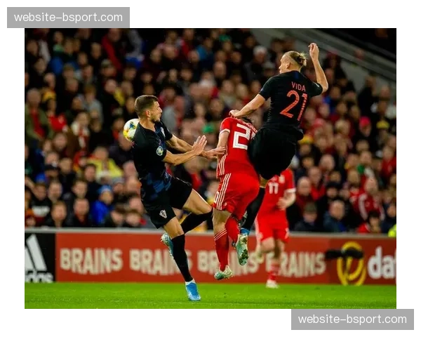 英超下赛季将试行“多球童”及“快速还球”系统,旨在提升比赛强度 英超下赛季将试行“多球童”及“快速还球”系统,旨在提升比赛强度